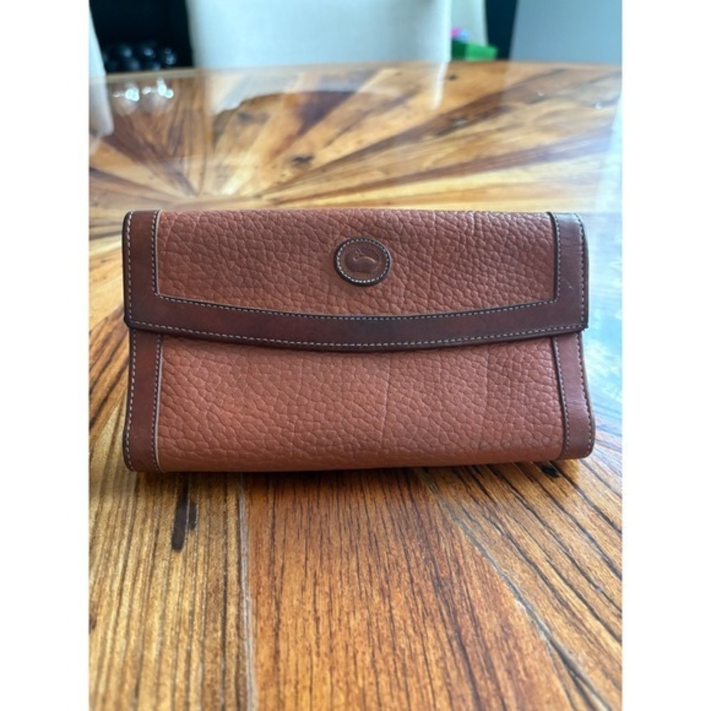 Dooney & Bourke Vintage Leather Clutch Wallet Flap Front Coin Purse Brown